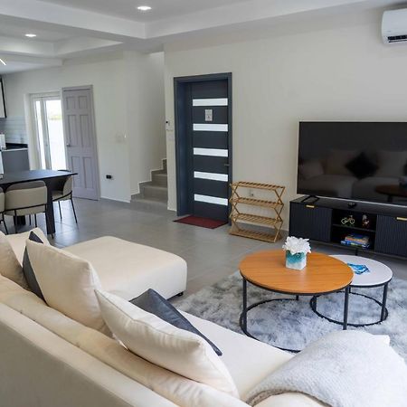 Spacious 3Br Home With Own Private Cozy Pool Koolbaai Dış mekan fotoğraf